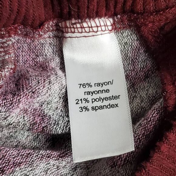 Maurices Women’s 1X Maroon Striped Floral Knit Top Oversized Sweater - Picture 7 of 8